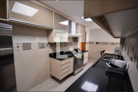 Apartamento à venda com 320m², 4 quartos e 3 vagasCozinha