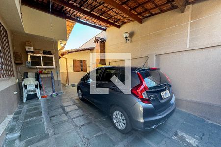 Casa à venda com 240m², 3 quartos e 4 vagas Casa à venda com 240m², 3 quartos e 4 vagasGaragem 1