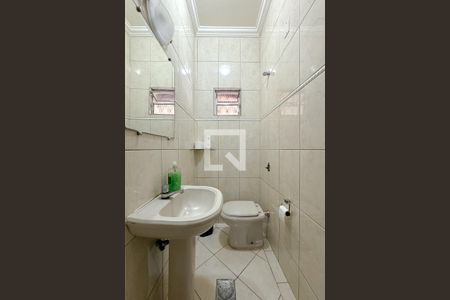 Casa à venda com 240m², 3 quartos e 4 vagas Casa à venda com 240m², 3 quartos e 4 vagasLavabo