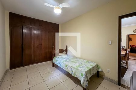 Casa à venda com 240m², 3 quartos e 4 vagas Casa à venda com 240m², 3 quartos e 4 vagasQuarto 2
