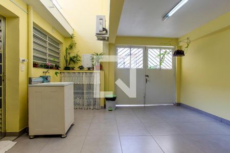 Casa à venda com 210m², 4 quartos e 4 vagas