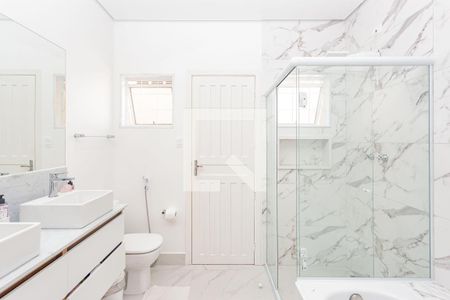 Casa à venda com 210m², 4 quartos e 4 vagas