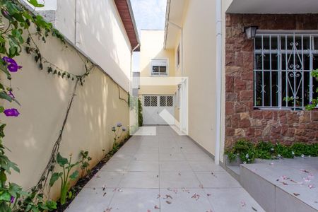 Casa à venda com 210m², 4 quartos e 4 vagas