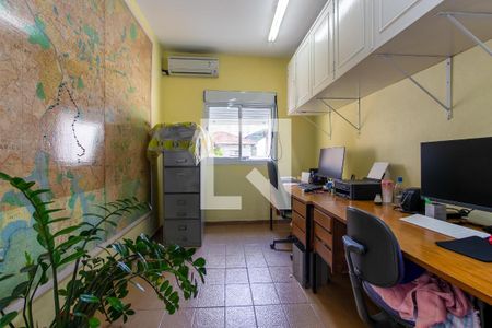 Casa à venda com 210m², 4 quartos e 4 vagas