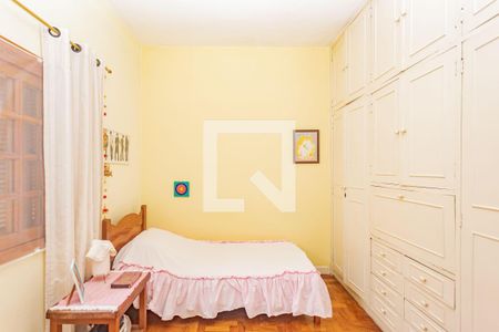 Casa à venda com 210m², 4 quartos e 4 vagas