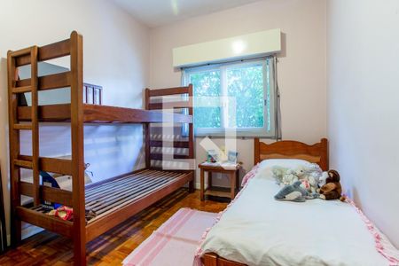 Casa à venda com 210m², 4 quartos e 4 vagas