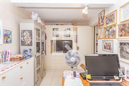 Casa à venda com 210m², 4 quartos e 4 vagas