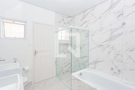 Casa à venda com 210m², 4 quartos e 4 vagas