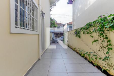Casa à venda com 210m², 4 quartos e 4 vagas