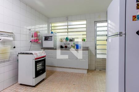 Casa à venda com 210m², 4 quartos e 4 vagas