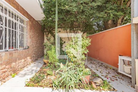 Casa à venda com 210m², 4 quartos e 4 vagas