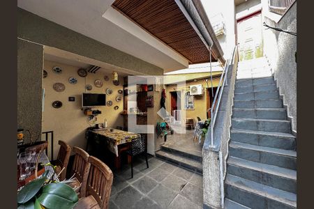 Casa à venda com 155m², 3 quartos e 2 vagasQuintal