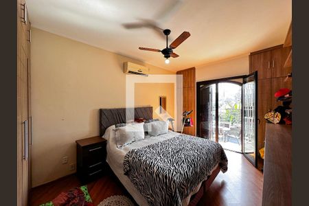 Casa à venda com 155m², 3 quartos e 2 vagasSuíte