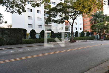 Apartamento para alugar com 181m², 3 quartos e 2 vagasFachada