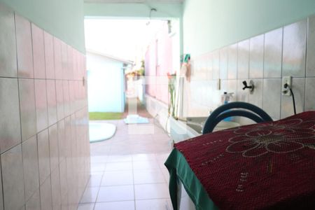 Casa à venda com 140m², 3 quartos e 2 vagasLavaderia