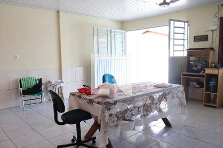 Casa à venda com 140m², 3 quartos e 2 vagasÁrea comum - Salão de festas