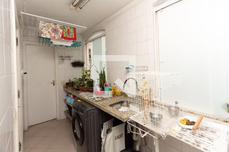 Apartamento à venda com 163m², 3 quartos e 2 vagas Apartamento à venda com 163m², 3 quartos e 2 vagasÁrea de Serviço