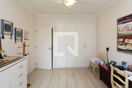 Apartamento à venda com 163m², 3 quartos e 2 vagas Apartamento à venda com 163m², 3 quartos e 2 vagasQuarto 1