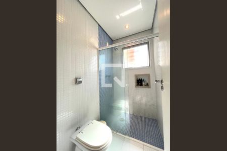 Casa à venda com 350m², 4 quartos e 3 vagas Casa à venda com 350m², 4 quartos e 3 vagasBanheiro da Suíte 2