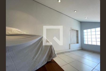Casa à venda com 350m², 4 quartos e 3 vagas Casa à venda com 350m², 4 quartos e 3 vagasSuite 3