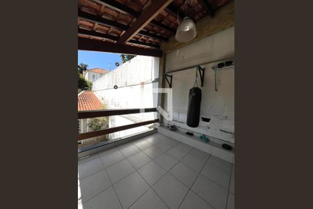 Casa à venda com 350m², 4 quartos e 3 vagas Casa à venda com 350m², 4 quartos e 3 vagasVaranda da Suíte 1