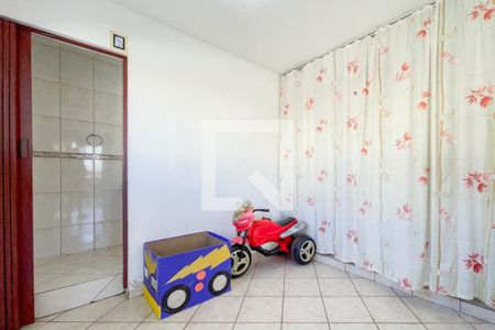 Casa à venda com 202m², 5 quartos e 3 vagas Casa à venda com 202m², 5 quartos e 3 vagasQuarto de Serviço