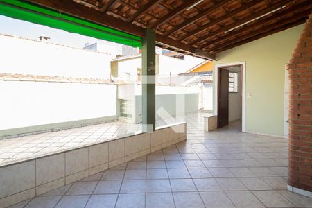 Casa à venda com 202m², 5 quartos e 3 vagas Casa à venda com 202m², 5 quartos e 3 vagasÁrea - Churrasqueira