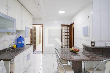 Casa à venda com 202m², 5 quartos e 3 vagas Casa à venda com 202m², 5 quartos e 3 vagasCozinha