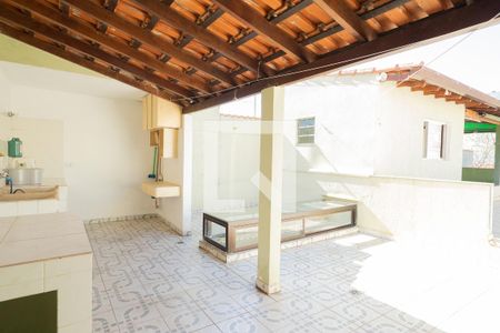 Casa à venda com 202m², 5 quartos e 3 vagas Casa à venda com 202m², 5 quartos e 3 vagasÁrea de Serviço