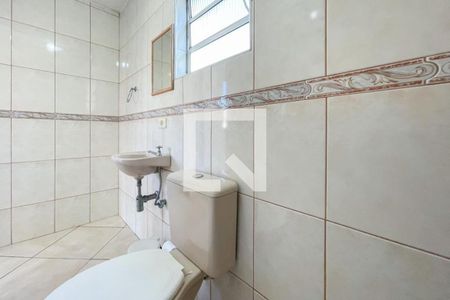 Casa à venda com 202m², 5 quartos e 3 vagas Casa à venda com 202m², 5 quartos e 3 vagasBanheiro de Serviço