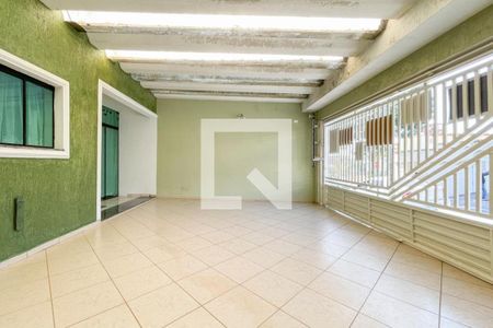 Casa à venda com 202m², 5 quartos e 3 vagas Casa à venda com 202m², 5 quartos e 3 vagasGaragem