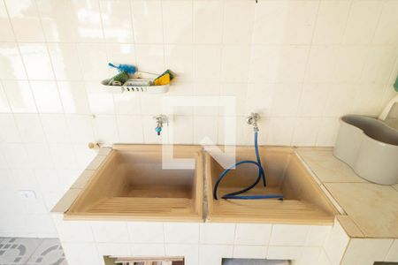 Casa à venda com 202m², 5 quartos e 3 vagas Casa à venda com 202m², 5 quartos e 3 vagasÁrea de Serviço