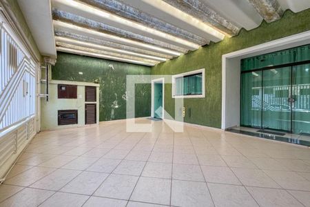 Casa à venda com 202m², 5 quartos e 3 vagas Casa à venda com 202m², 5 quartos e 3 vagasGaragem