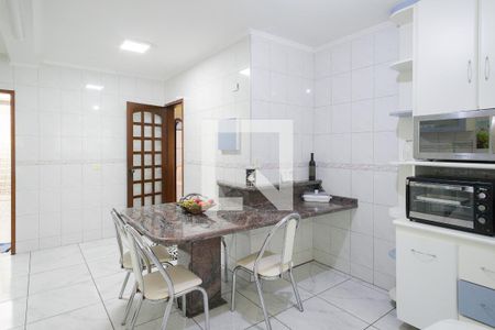 Casa à venda com 202m², 5 quartos e 3 vagas Casa à venda com 202m², 5 quartos e 3 vagasCozinha