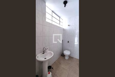 Casa à venda com 415m², 3 quartos e 5 vagas Casa à venda com 415m², 3 quartos e 5 vagasBanheiro