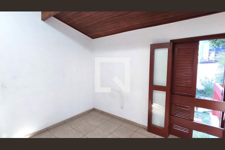 Casa à venda com 415m², 3 quartos e 5 vagas Casa à venda com 415m², 3 quartos e 5 vagasQuarto
