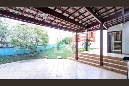 Casa à venda com 415m², 3 quartos e 5 vagas Casa à venda com 415m², 3 quartos e 5 vagasVaranda