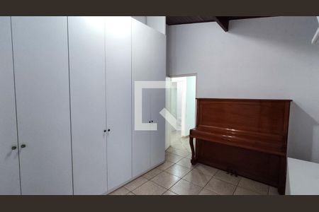 Casa à venda com 415m², 3 quartos e 5 vagas Casa à venda com 415m², 3 quartos e 5 vagasQuarto