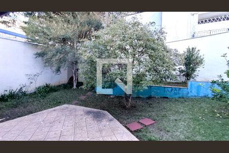 Casa à venda com 415m², 3 quartos e 5 vagas Casa à venda com 415m², 3 quartos e 5 vagasQuintal