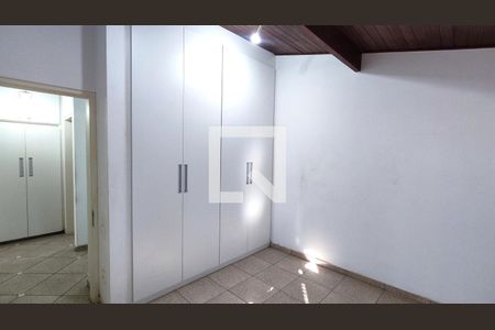 Casa à venda com 415m², 3 quartos e 5 vagas Casa à venda com 415m², 3 quartos e 5 vagasQuarto