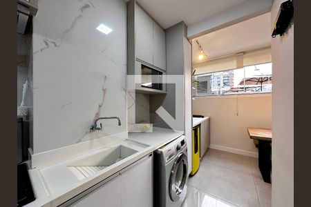 Apartamento à venda com 68m², 2 quartos e 1 vagaÁrea de Serviço