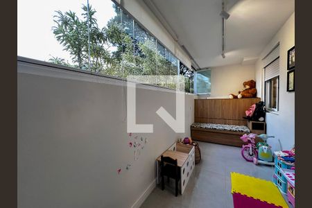 Apartamento à venda com 68m², 2 quartos e 1 vagaVaranda