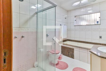 Casa à venda com 347m², 4 quartos e 6 vagasBanheiro Social