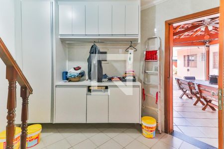 Casa à venda com 347m², 4 quartos e 6 vagasLavanderia