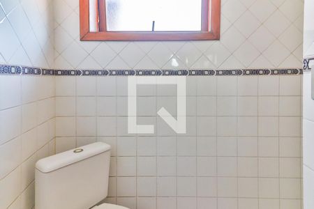 Casa à venda com 347m², 4 quartos e 6 vagasBanheiro Serviço