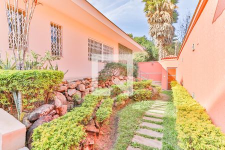 Casa à venda com 347m², 4 quartos e 6 vagasJardim