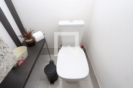 Casa à venda com 215m², 3 quartos e 2 vagasLavabo