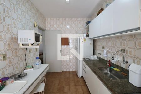 Apartamento para alugar com 85m², 2 quartos e 2 vagasCozinha