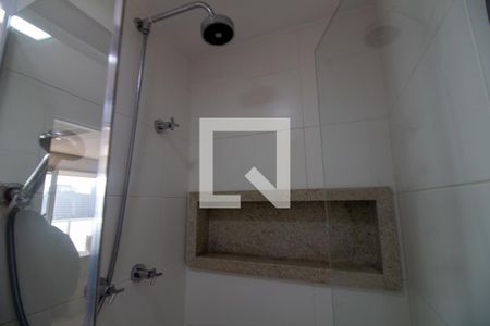 Banheiro de kitnet/studio para alugar com 1 quarto, 35m² em Santo Amaro, São Paulo