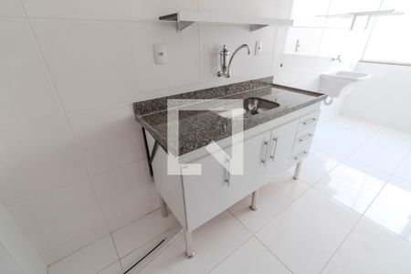 Apartamento para alugar com 80m², 2 quartos e 1 vaga Apartamento para alugar com 80m², 2 quartos e 1 vagaCozinha e Área de Serviço